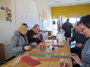 Delavnica: svečke iz satnic